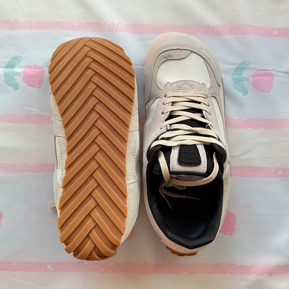 Bottega Veneta Orbit Flash Sea Salt/Black Sneakers - Picture 4 of 7